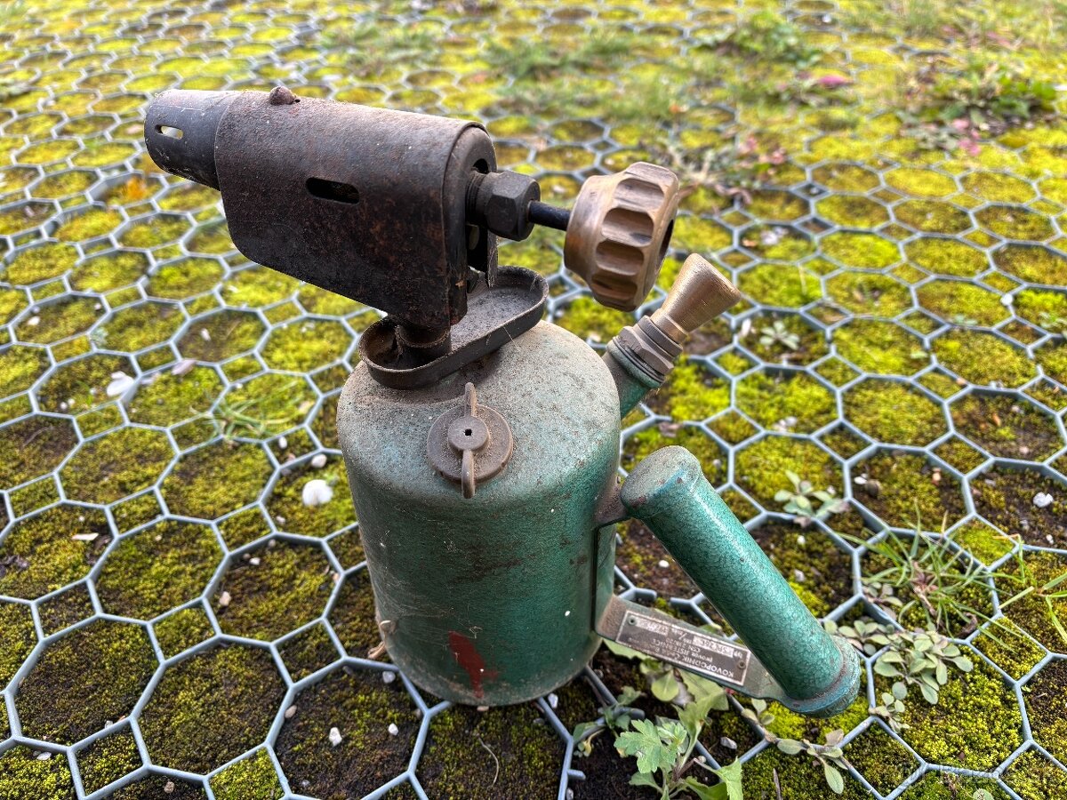 Predám benzínové letlampy - znížená cena - 12