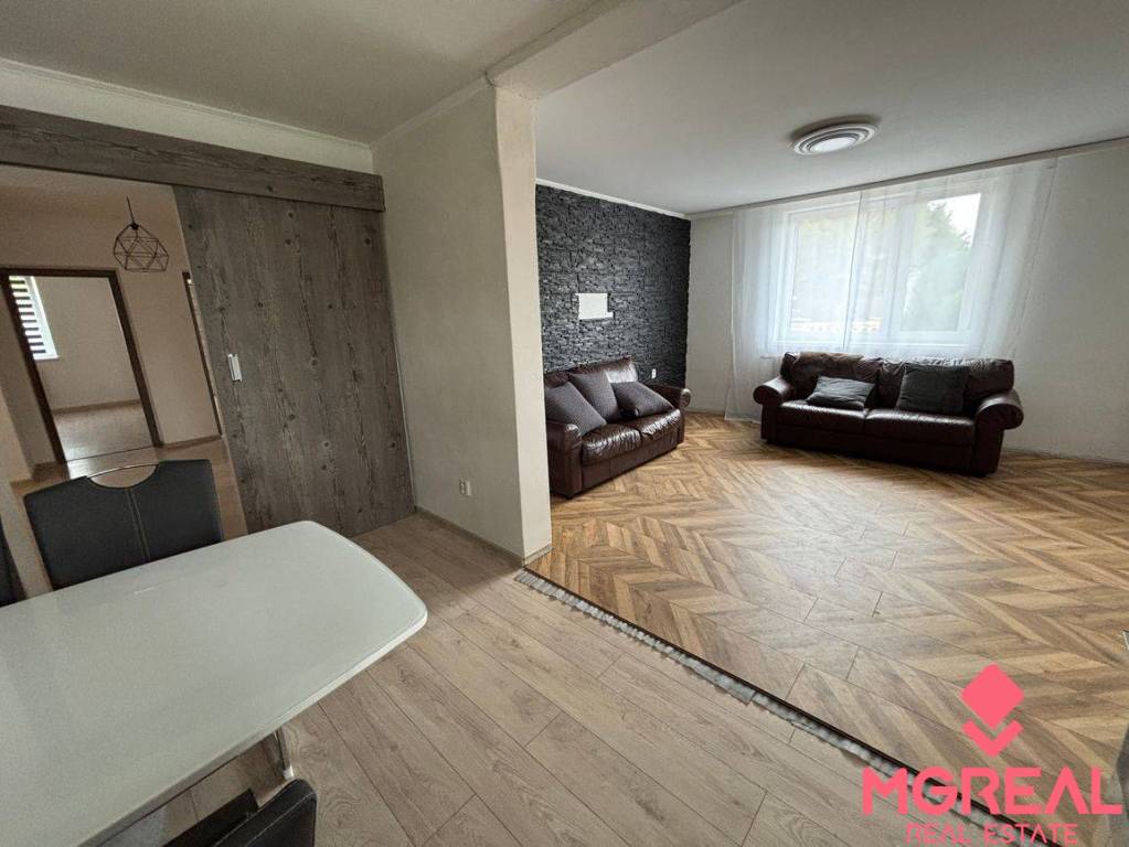 Rodinný dom Dvorany nad Nitrou - 12