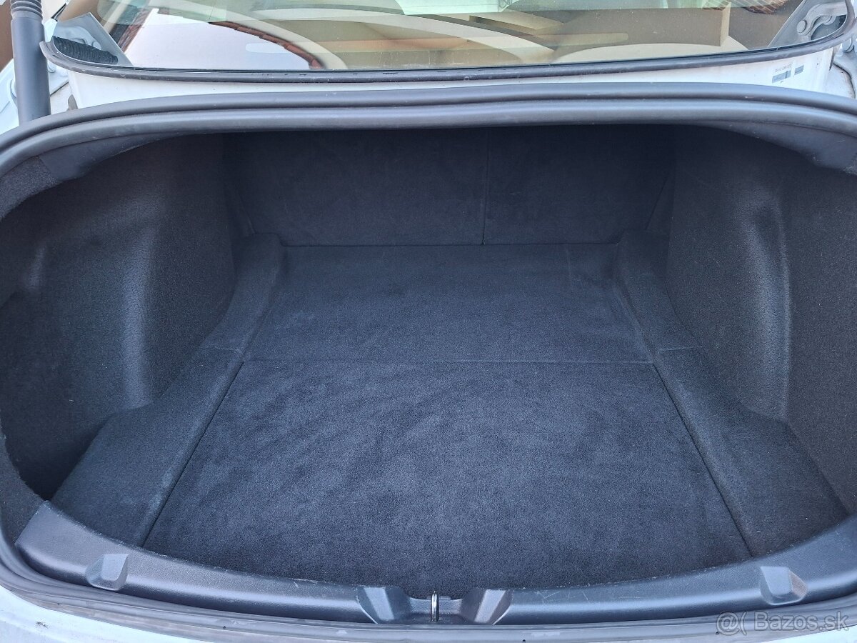 Predám TESLA model 3 dual motor, 12/2021 - 12