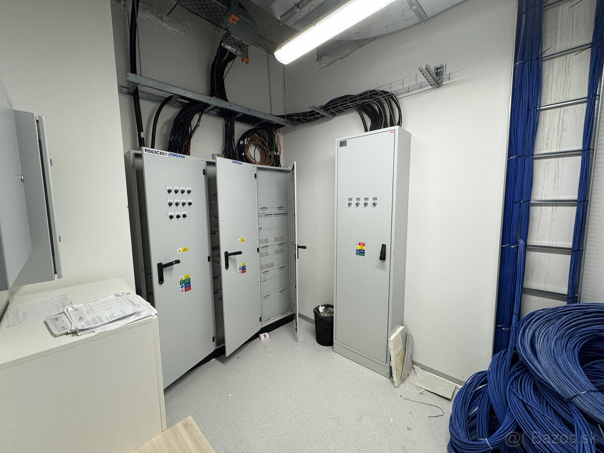 Prenájom samostatného kancelárskeho traktu 620 m² pri nábrež - 12