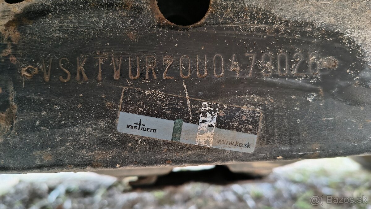 Nissan Terrano 2 - 12