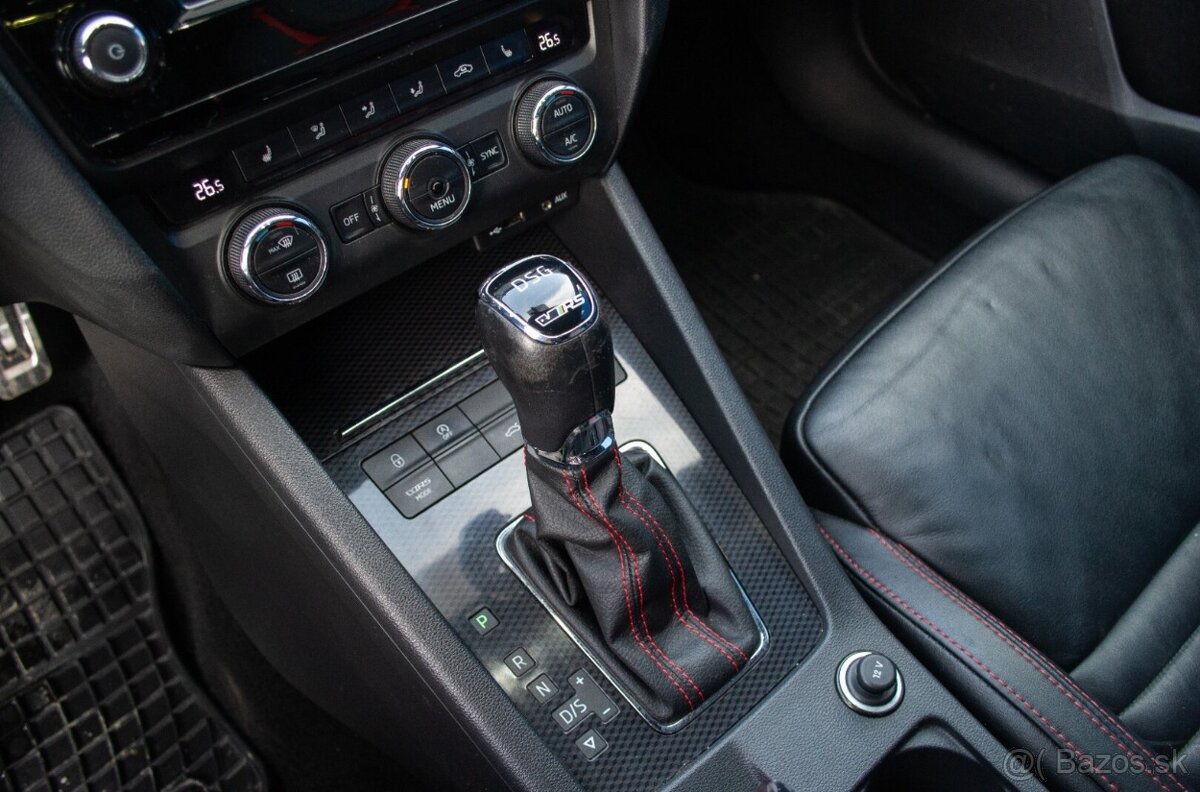 Škoda Octavia Combi 2.0 TDI DPF RS DSG - 12