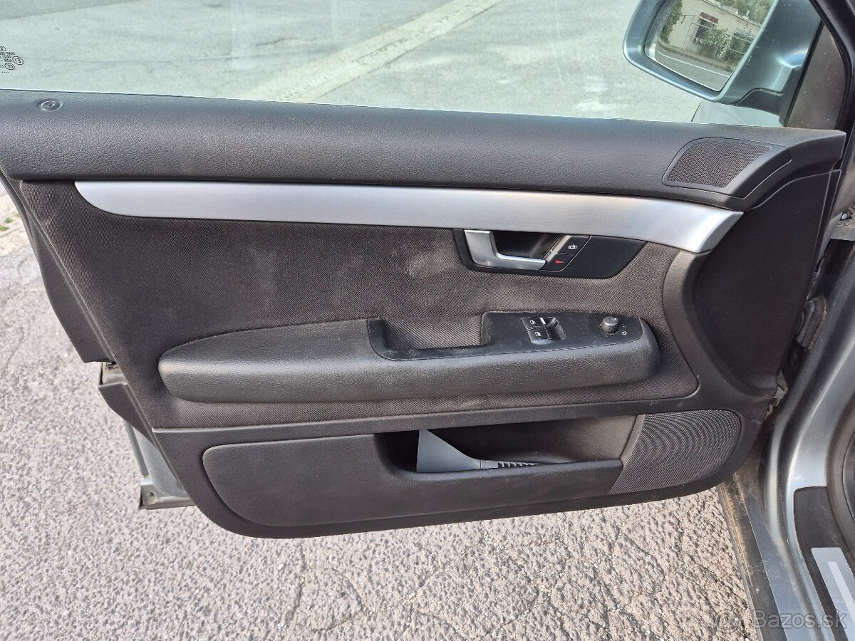 AUDI A4 AVANT QUATRO 2.0 TDi - 12