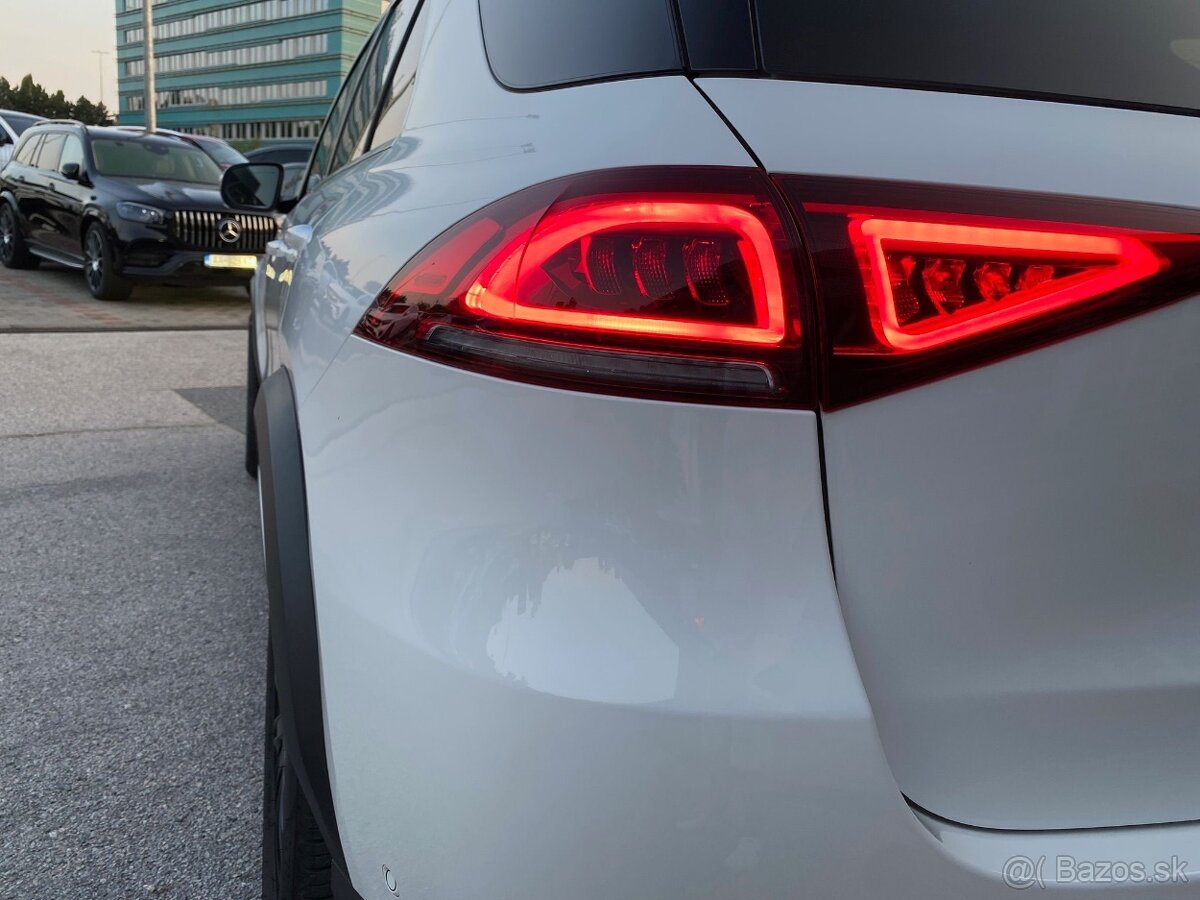 Predám Mercedes-Benz GLE 350d AMG line interiér - 12