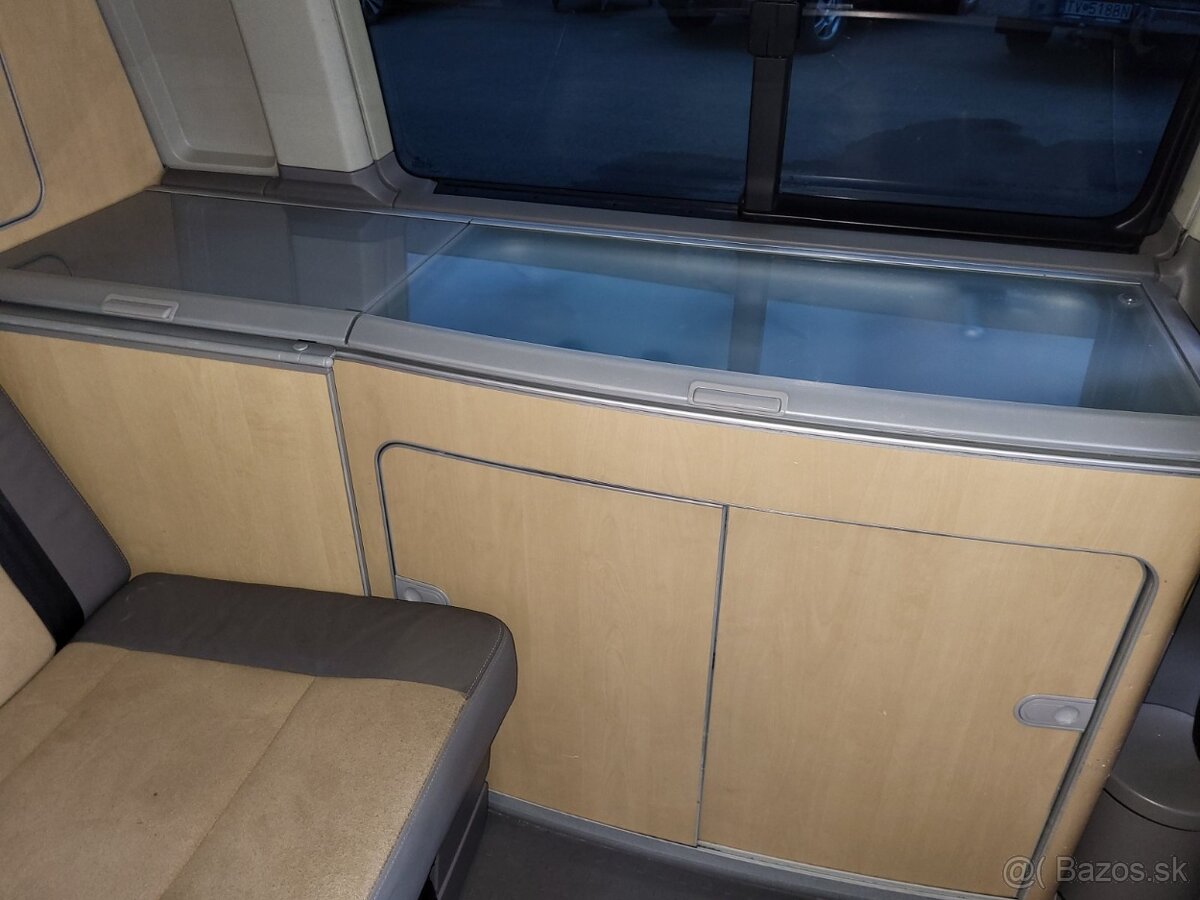 VW T5 California - 12