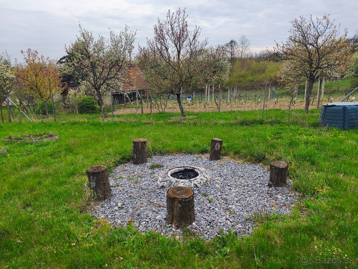 Viničný domček s pozemkom - 12