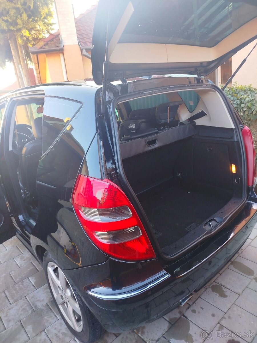 Mercedes Benz A170AT - 12