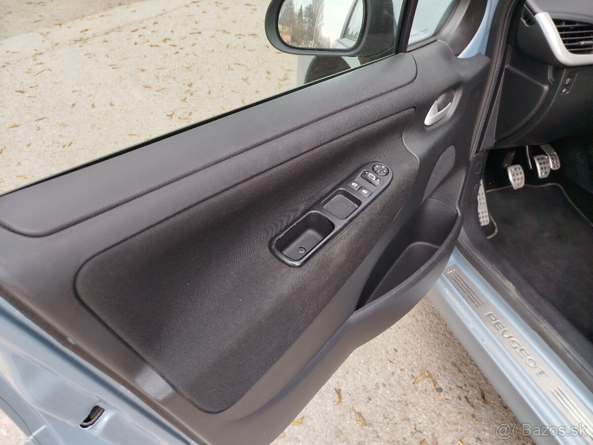Peugeot 207 HDI - 12