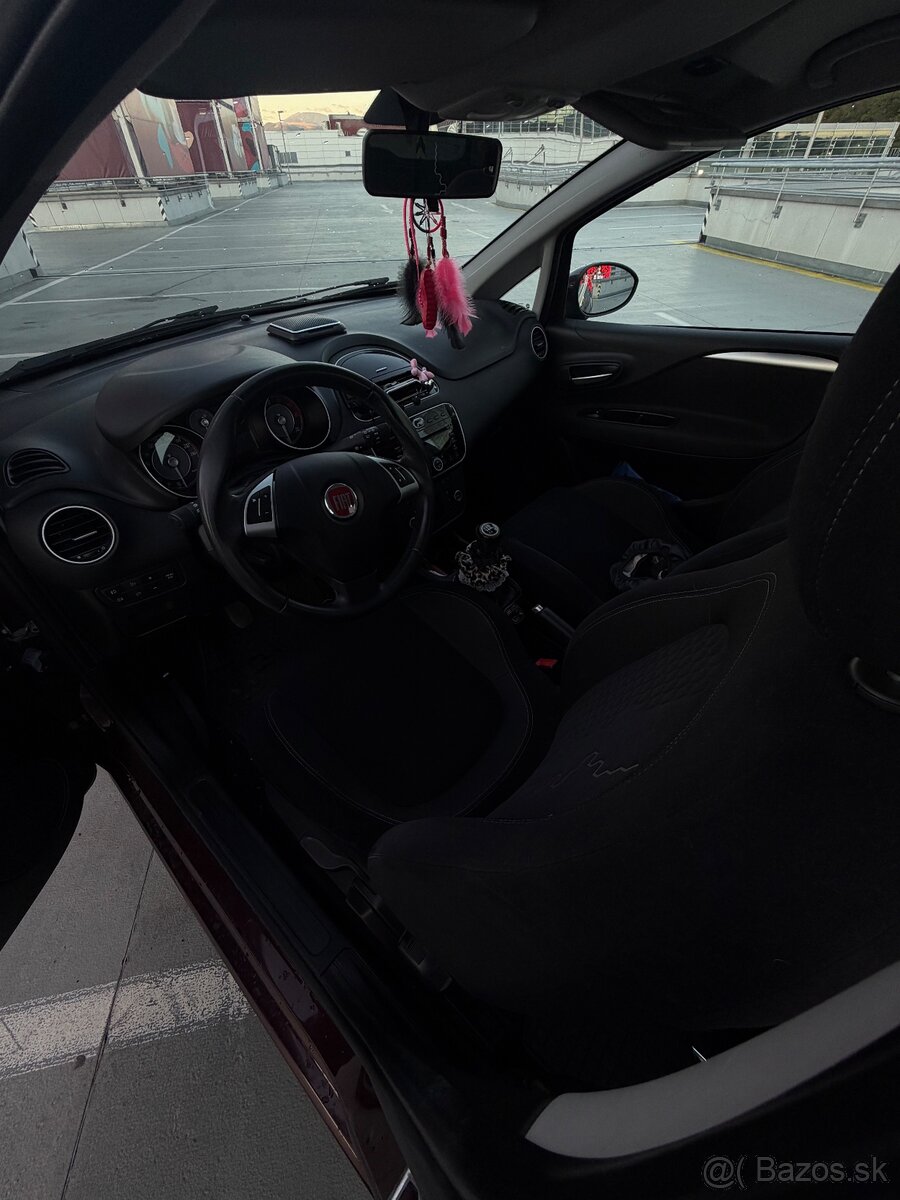 Fiat Punto 1.4i Easy M5 - 12