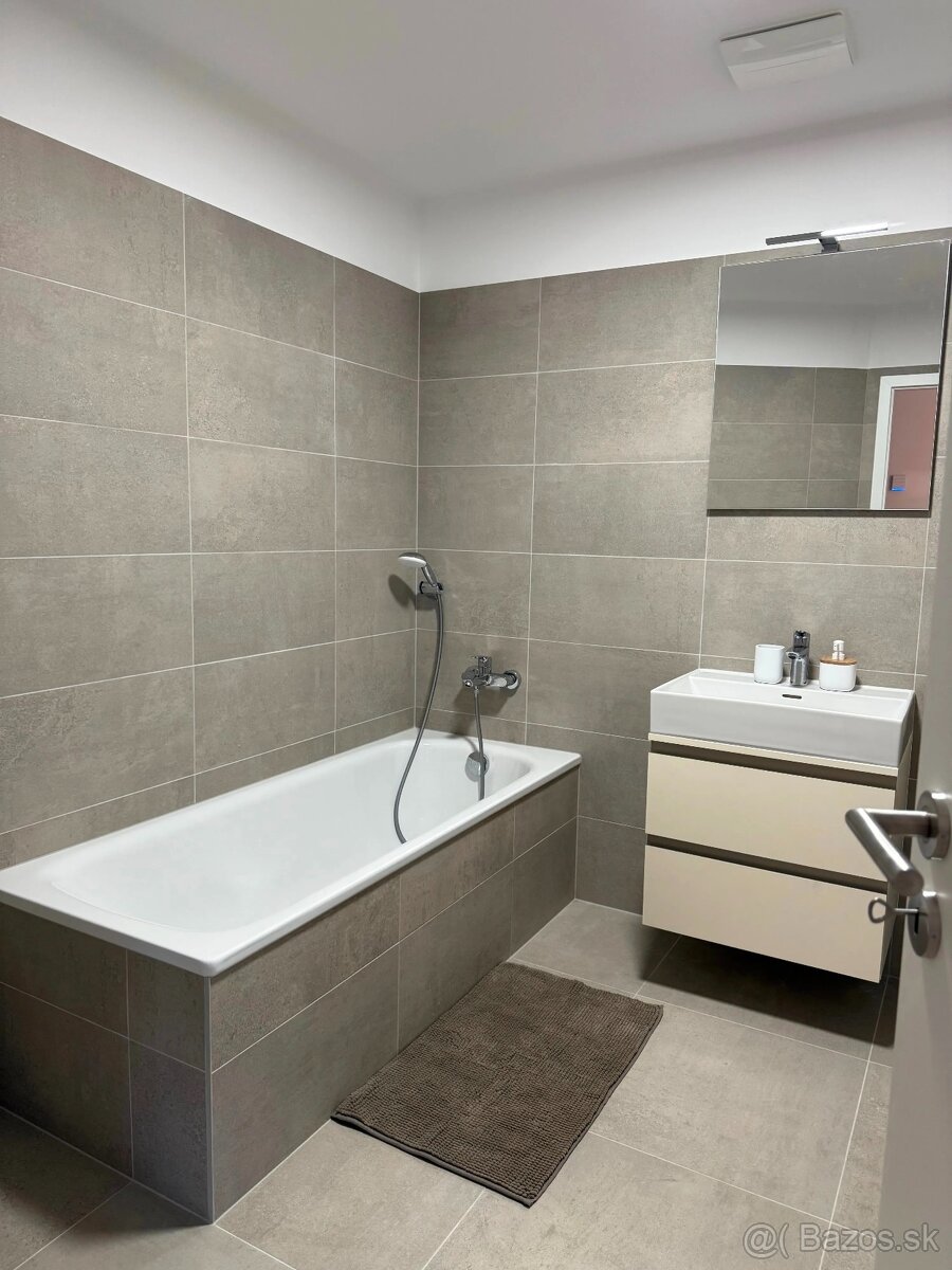 Realitný kancelária REALADR s.r.o. - 12