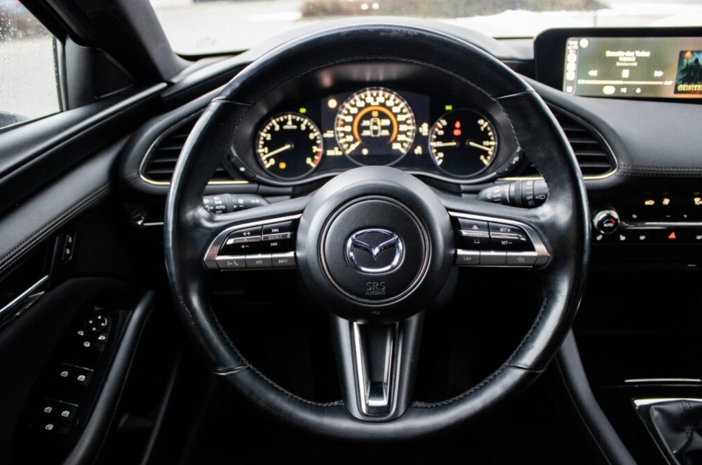 Mazda 3 90kW (2020). - 12