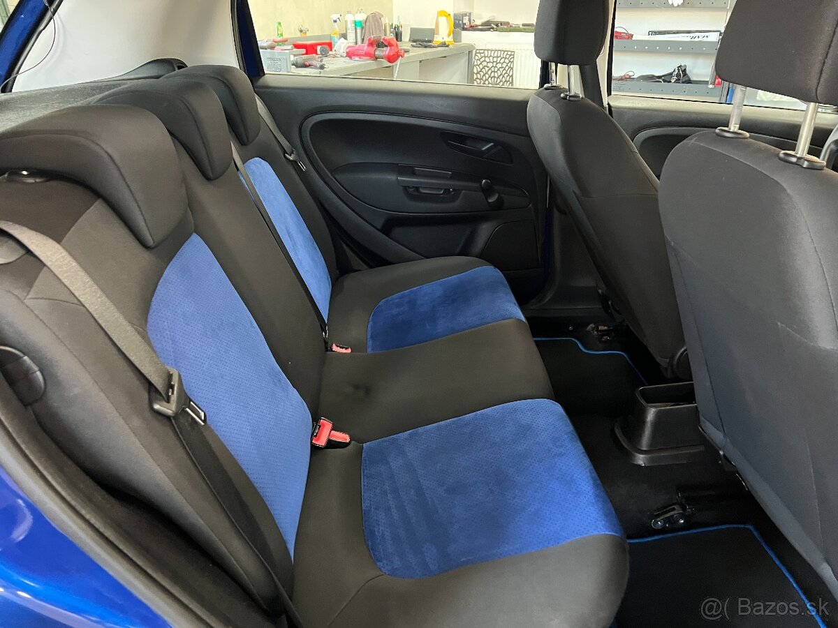 Fiat Punto 1.4i KLIMA ZIMNÍ KOLA STK : 10/26 - 12