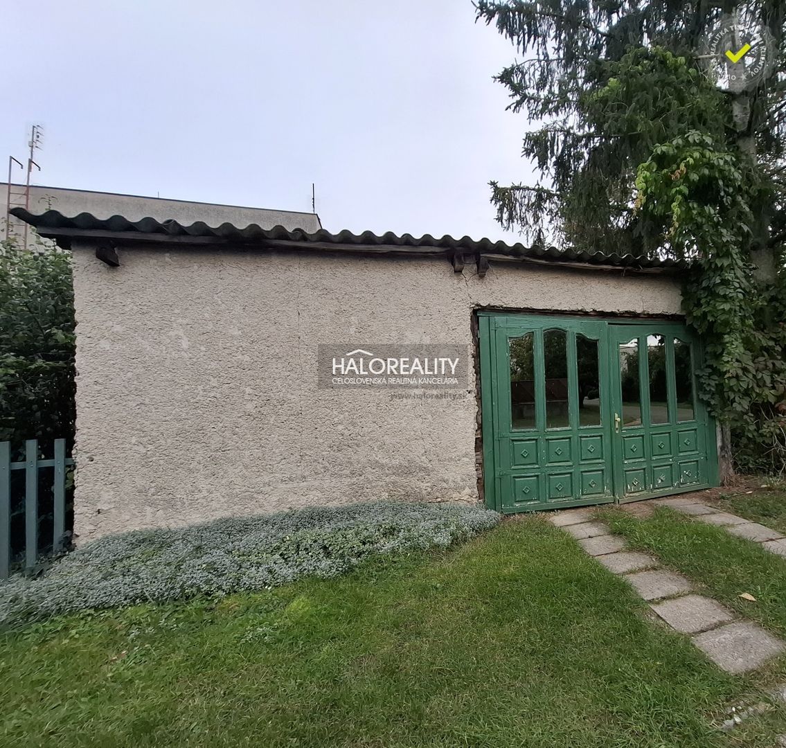 HALO reality - Predaj, trojizbový byt Strekov - 12