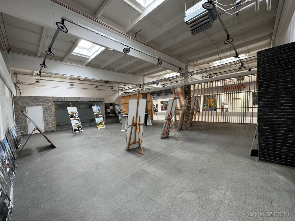 Prenájom showroomu 213 m² v obchodnom centre NEW LIVING CENT - 12