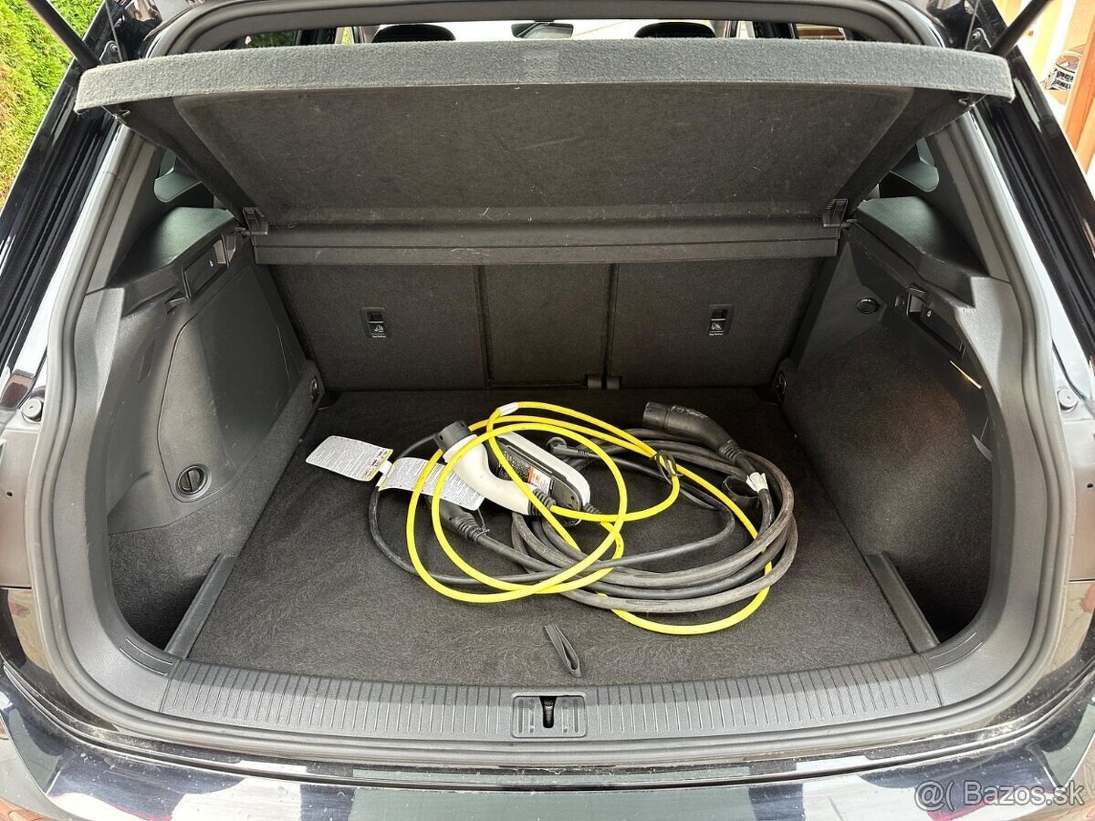 VW Tiguan R-Line 1.4 TSI 110kW + plug-in hybrid - 12