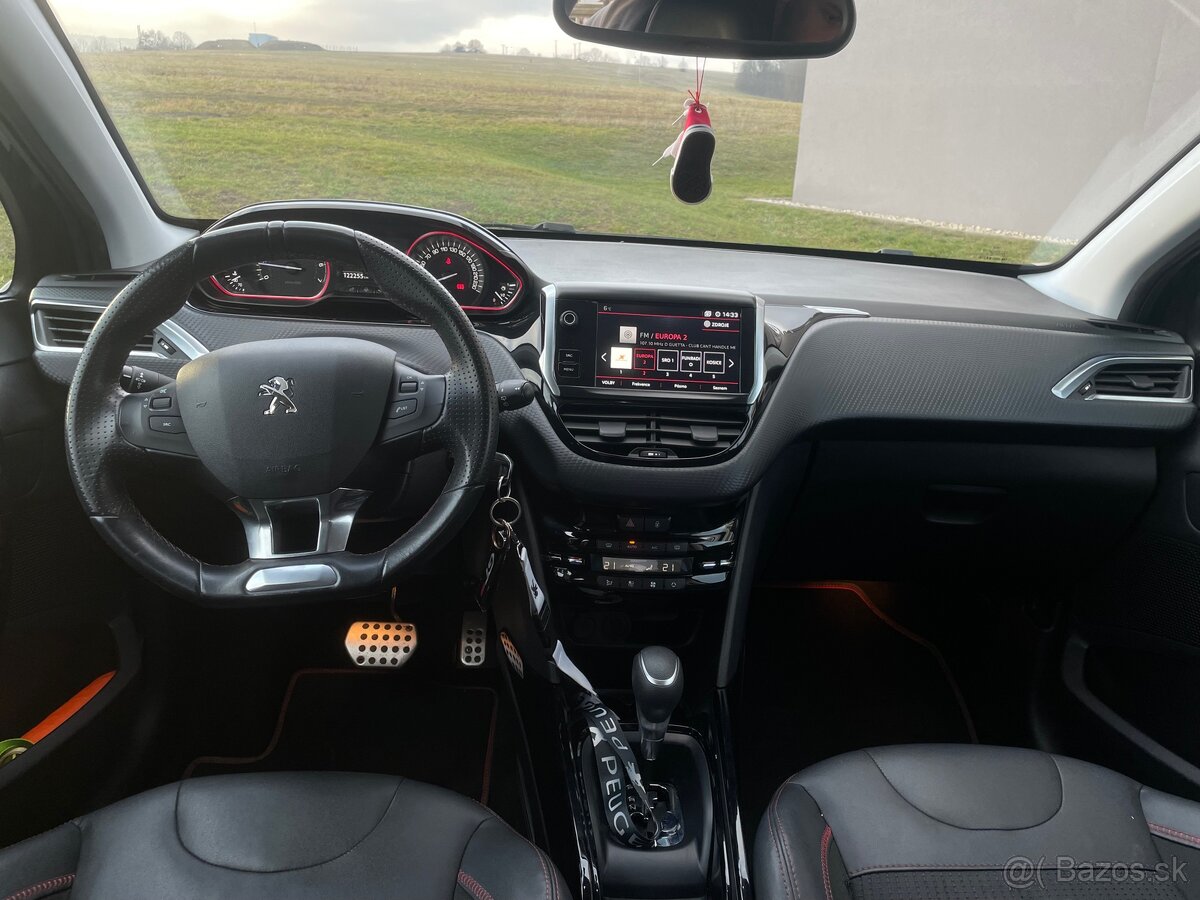 Peugeot 2008 GT-Line | 2017 | TOP stav - 12