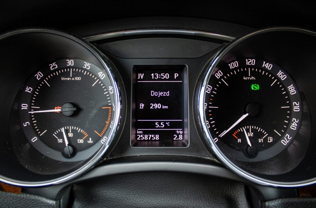 Škoda Superb 2.0 TDI CR 170k Elegance DSG - 12