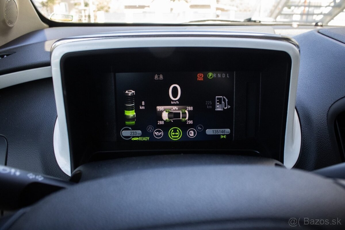 Chevrolet VOLT Plug-in hybrid 111 kW - 12