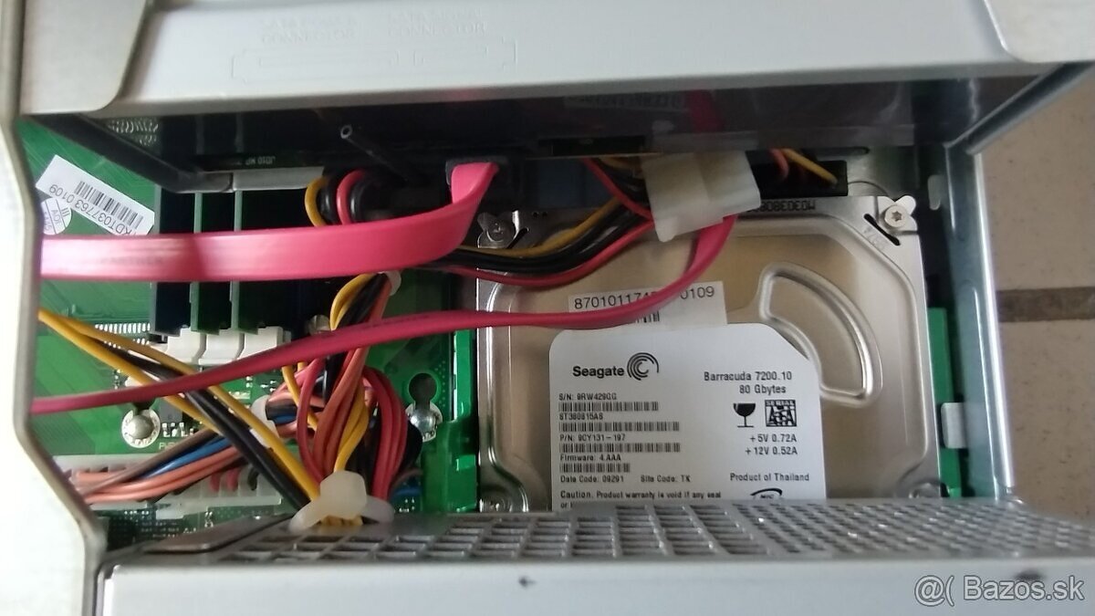 Predám stolný počítač Fujitsu Siemens Esprimo E5625 - 12