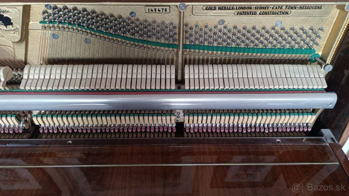 Pianíno August Förster - 12