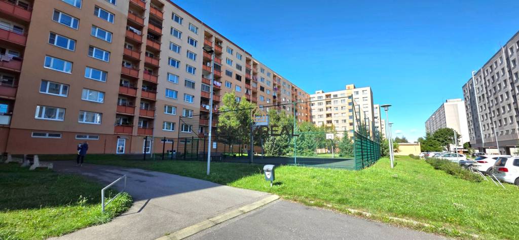 SLOVREAL na predaj 3 izbový byt Žiar nad Hronom, 70 m2 - 12