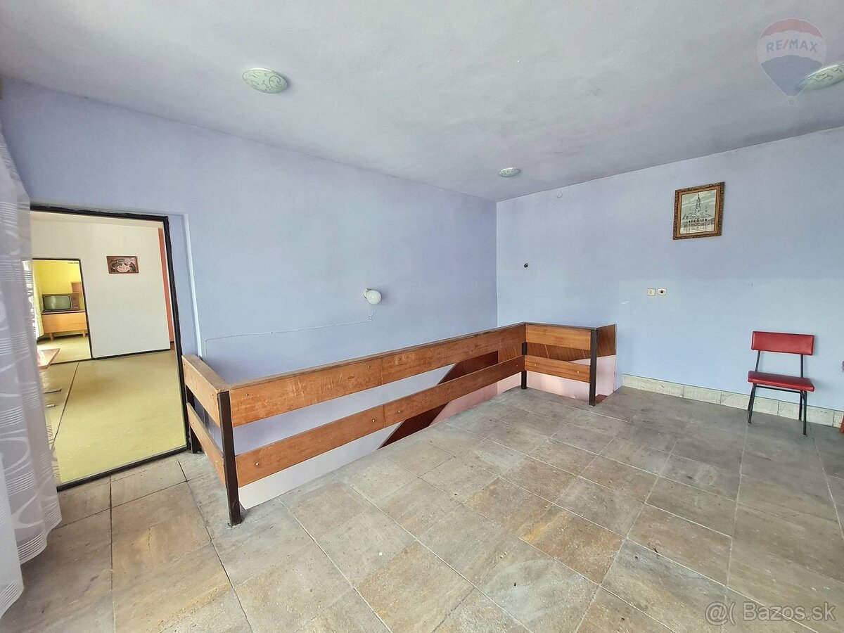 Super cenaVeľká chata v rekreačnej oblasti Valkov, na pre - 12