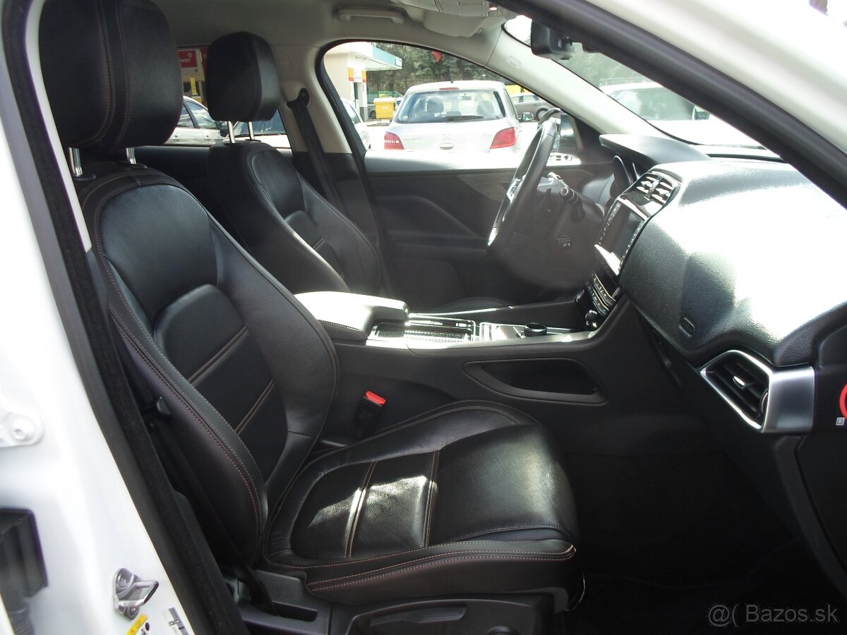 Jaguar F-Pace 2.0D I4 240k Prestige AWD A/T - 12
