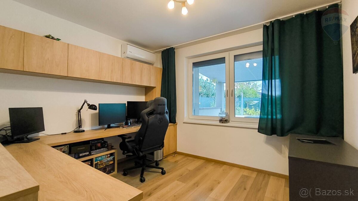 NA PREDAJ: 4-izbový rodinný dom s terasou a bazénom, Most pr - 12