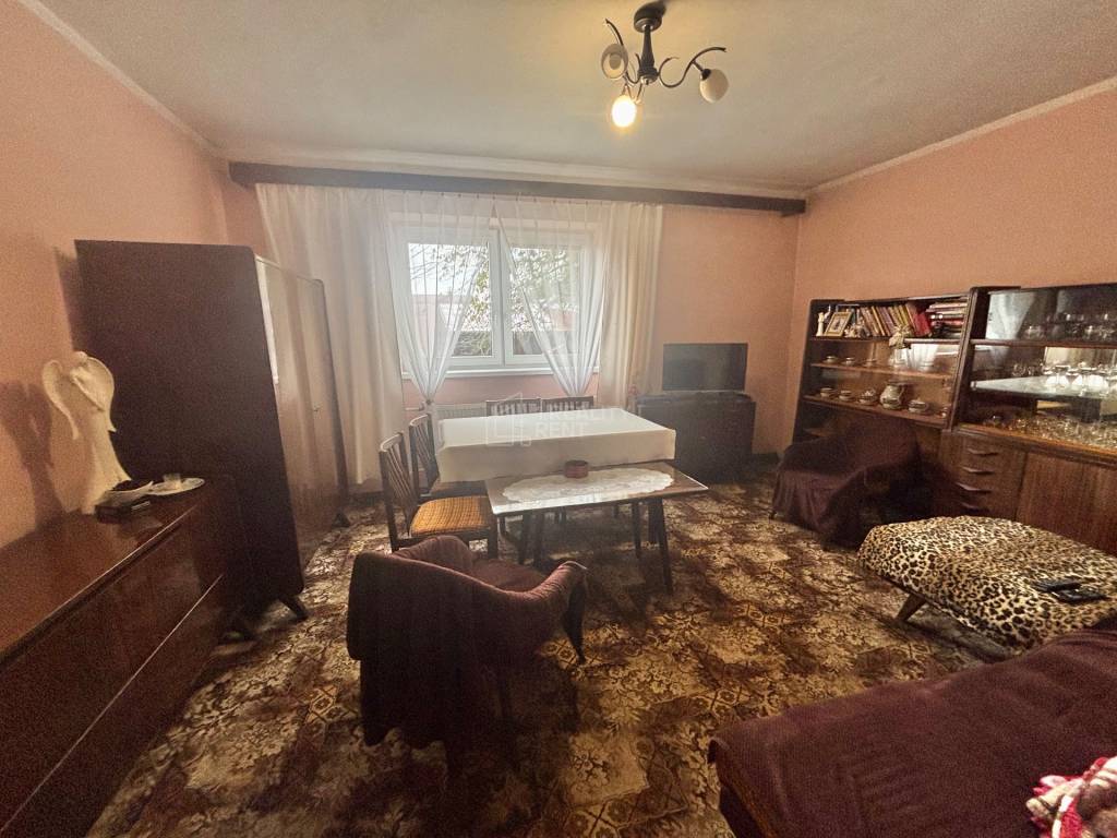 Predaj pôvodného RD v pokojnej časti Budatínska Lehota - 12