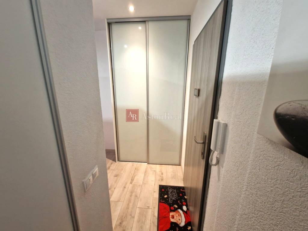 IBA U NÁS Elegantný 3+1 byt, lodžia,kompletná rekonštrukci - 12