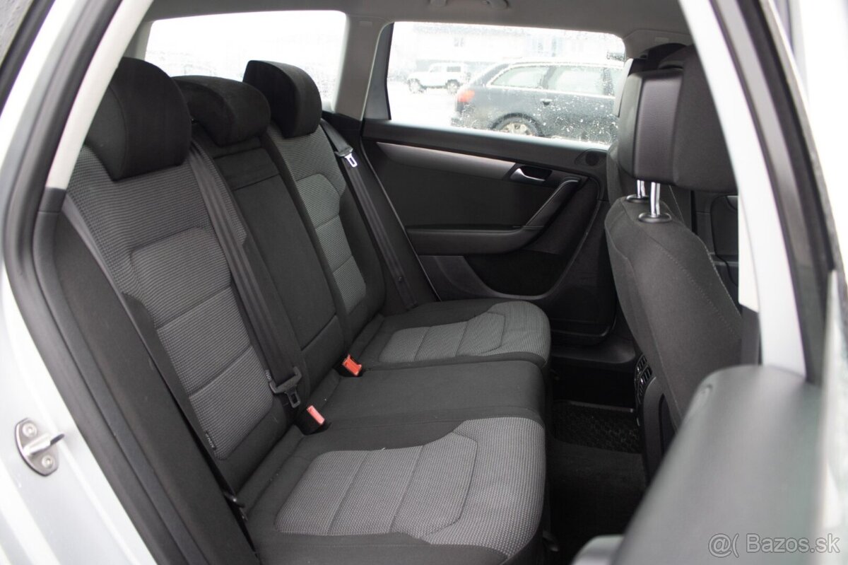 Volkswagen Passat Variant - 12