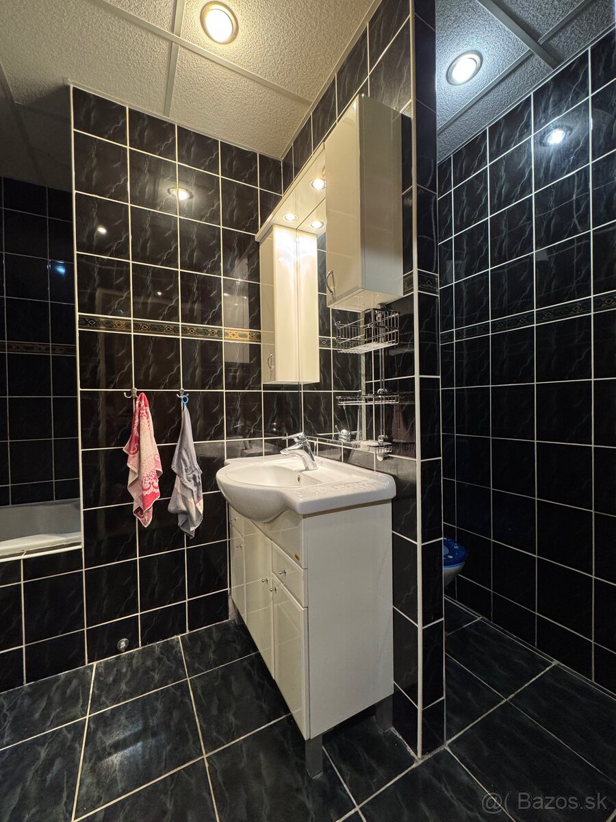 🏡 Na predaj 3-izbový byt - 12