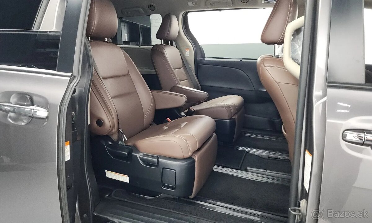 2018 TOYOTA SIENNA LIMITED AWD - 12