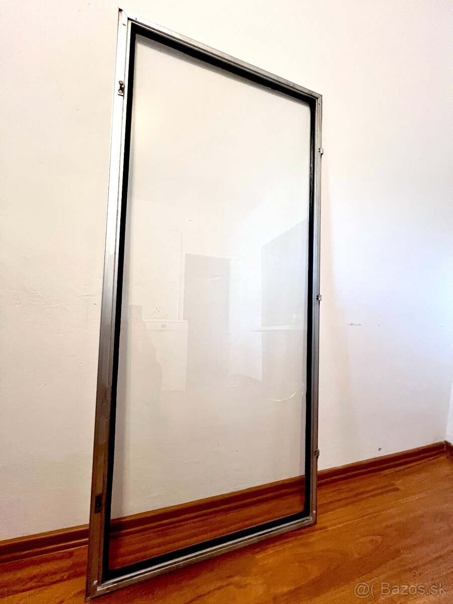 🪟 Kvalitné sklá v hliníkovom ráme–pevné, čisté, TOP stav 💪 - 12