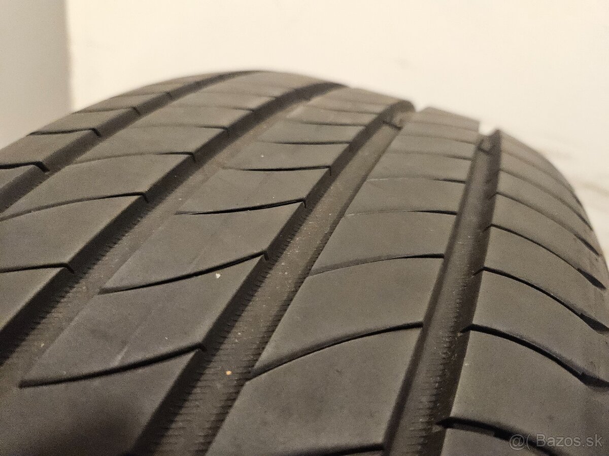 Letné pneu Michelin Primacy 4 - 235/45 r20 100V - 12