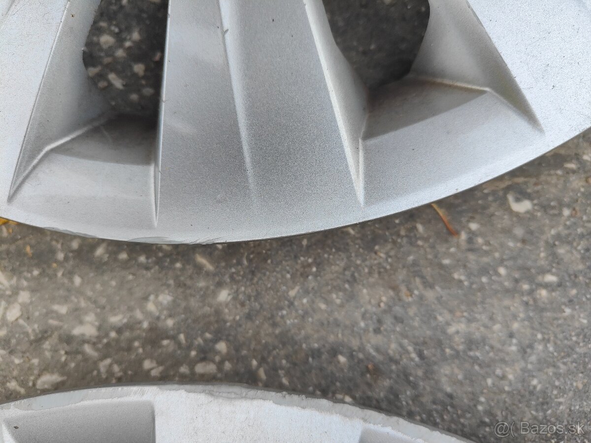 Sada plechovych diskov original VW + VW Puklice - 12