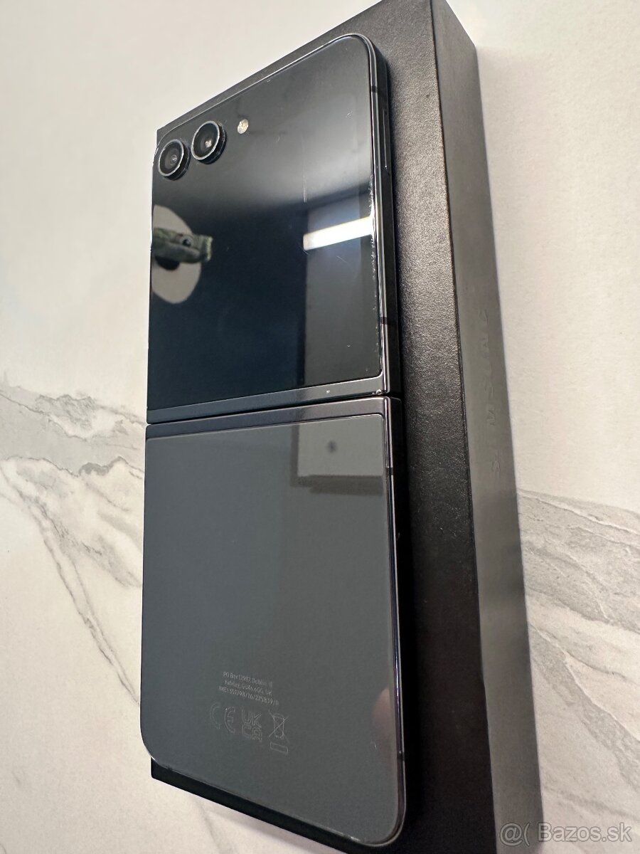 Samsung Galaxy Z Flip5 512GB Black - 12