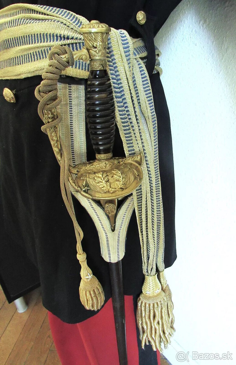 LOT UNIFORME BICORNE GRANDE TENUE Mle 1872 ÚRADNÍK GENERÁL B - 12