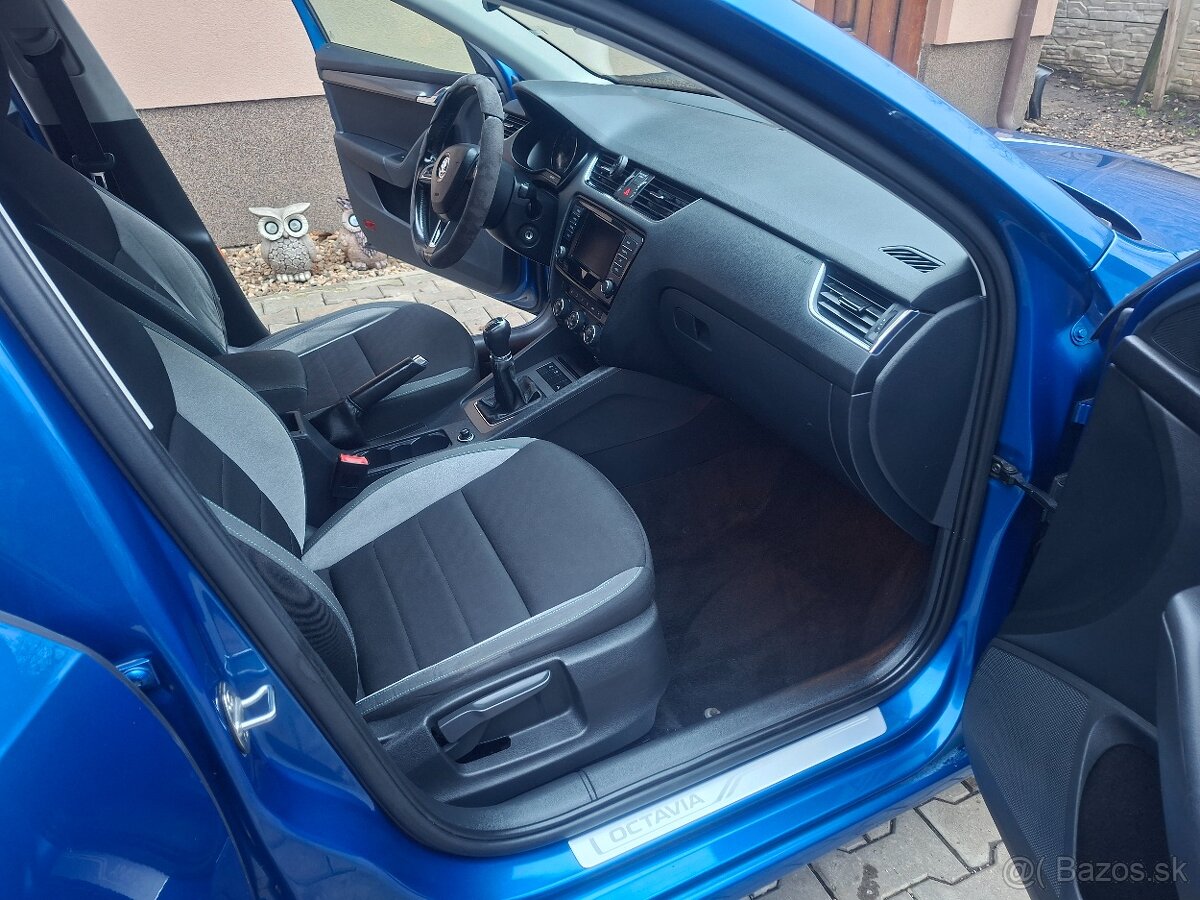 ŠKODA OCTAVIA 3 COMBI 1.6 TDI ELEGANCE - 12