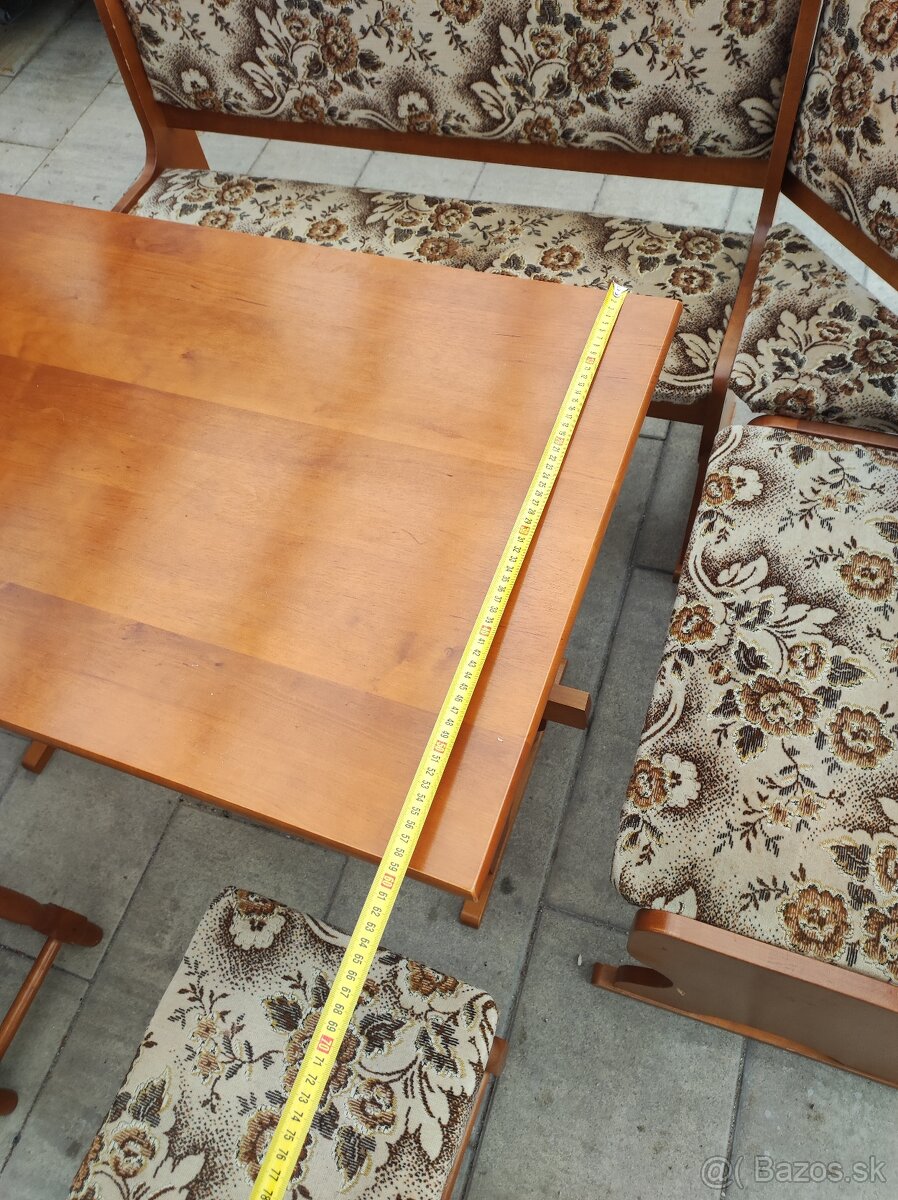 Jedálenský stôl - 12