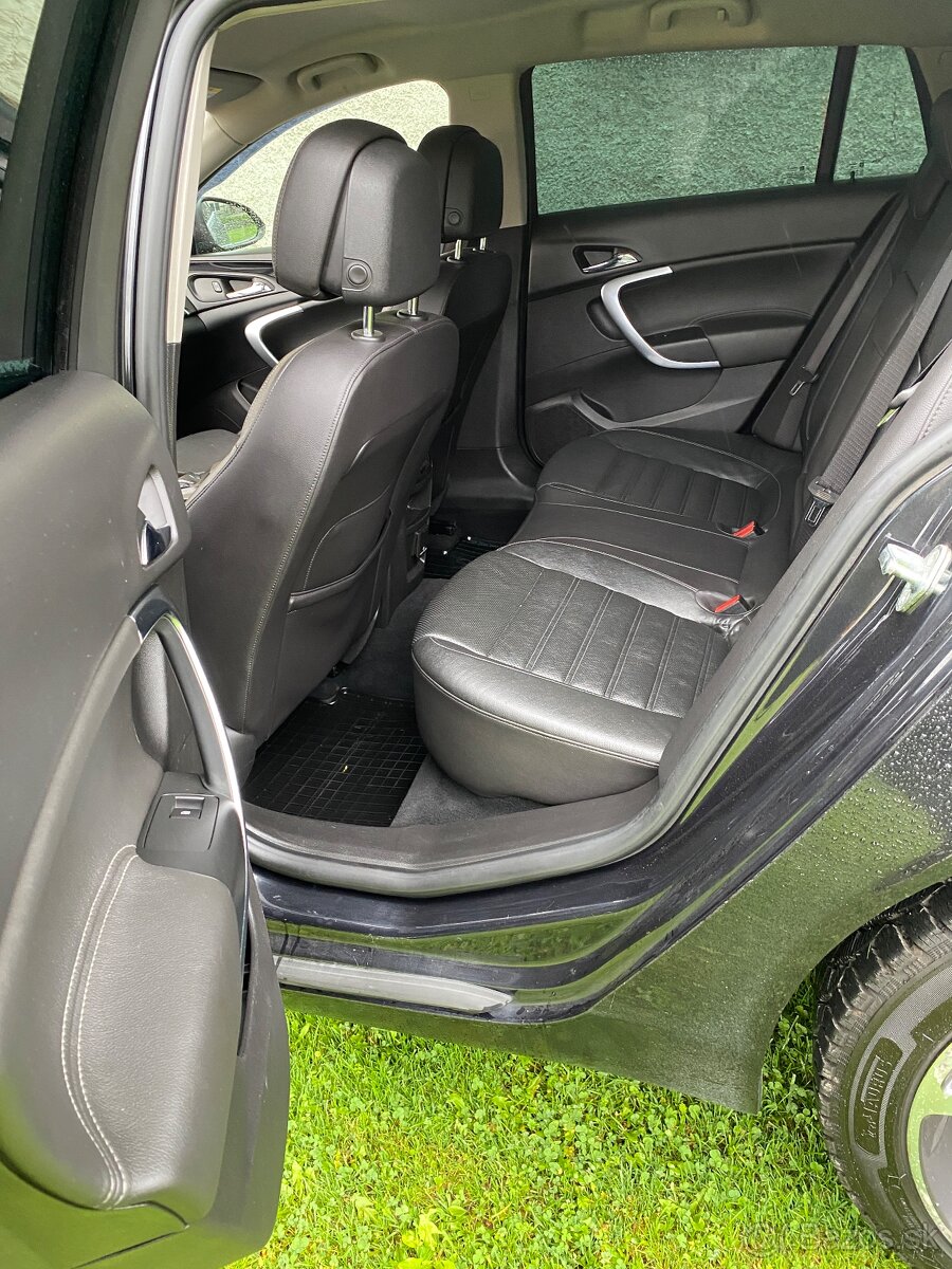 Opel Insignia Sports Tourer SW 2015 - 12