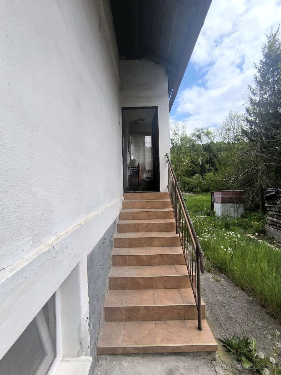 RD VYUŽITEĽNÝ AJ AKO CHALUPA, VHODNÝ NA BÝVANIE PODNIKANIE / - 12