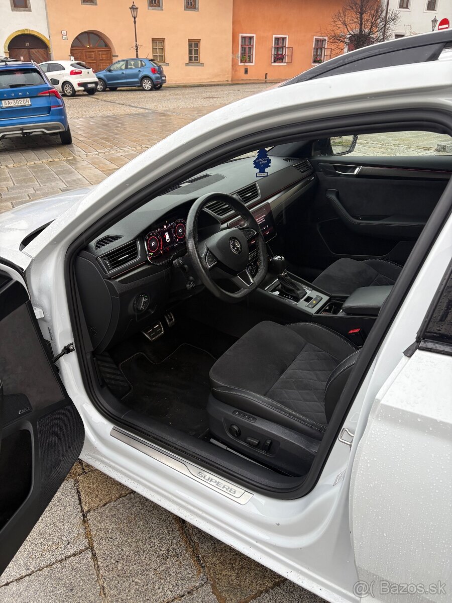 Škoda Superb Sportline - 12