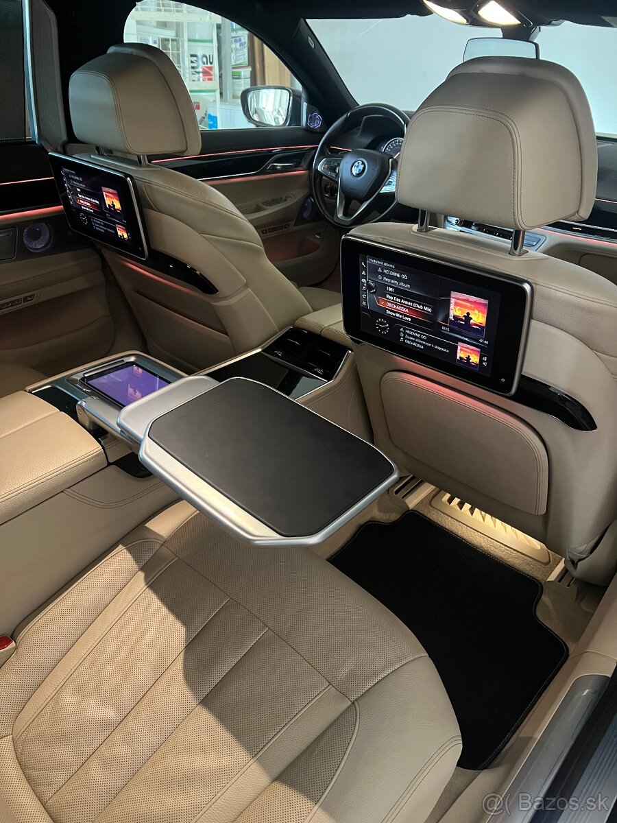 BMW 750Li xDrive - 12