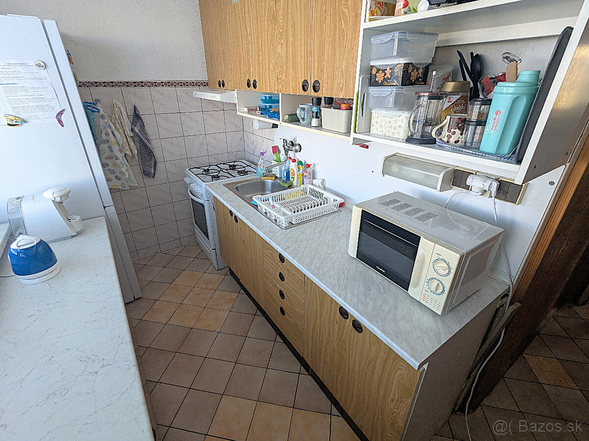 Zaujímavý 3 izb. Humenská (Terasa), OV, LO, 6.p., PS - 12