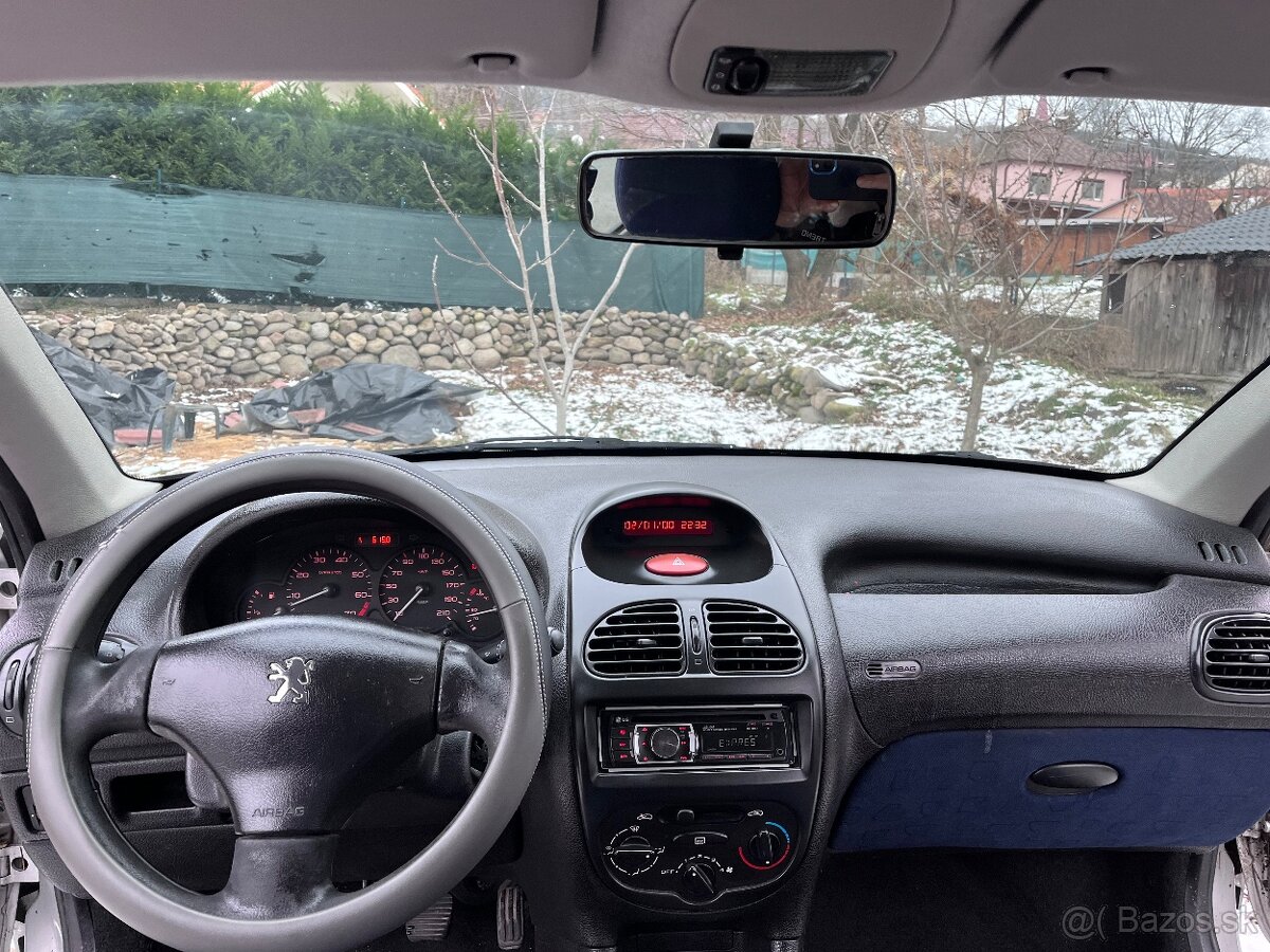 Peugeot 206 1.1 - 12