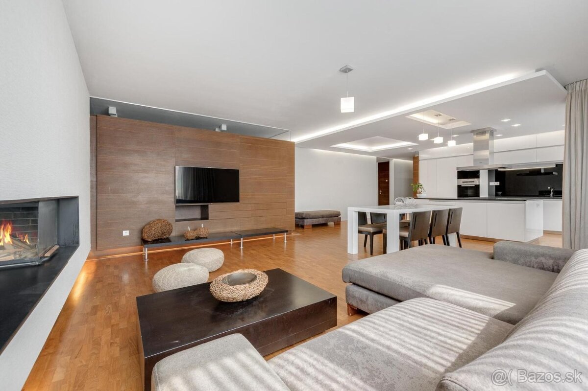 Ponúkame Vám na predaj 4 izb. byt, Ba - m.č.Staré Mesto. - 12