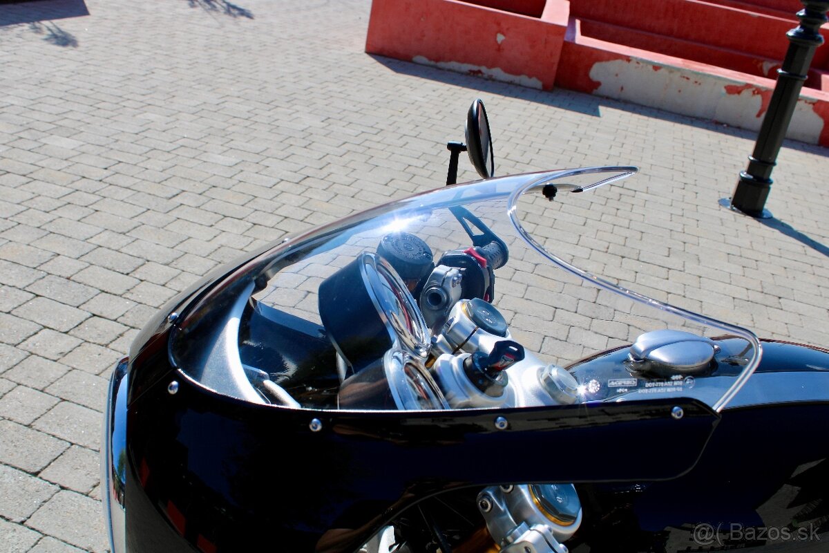 Triumph Thruxton RS 1200 Jet Black - 12