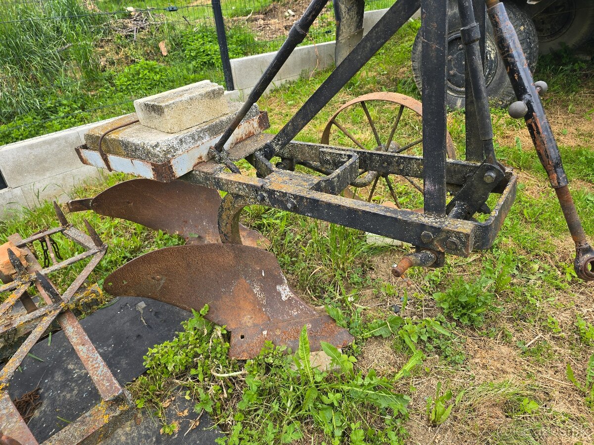 Zetor 4011 + Prúslušenstvo a Náhradné diely - SPZ - 12