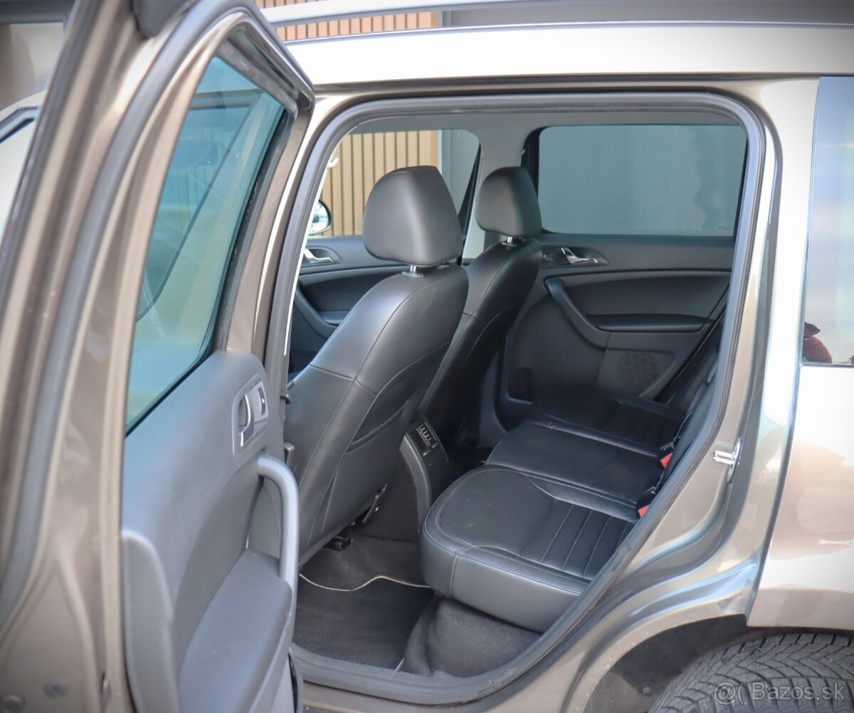 Škoda Yeti 2.0 TDI 140k 4x4 Experience DSG - 12